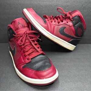 Nike Air Jordan 1 Retro Mid Reverse Banned Red Black 554724-601 Men’s Size 10